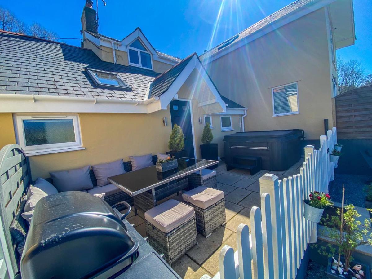 Semi Detached Cottage Snowdonia With Hot Tub Tal-y-Cafn Exteriér fotografie